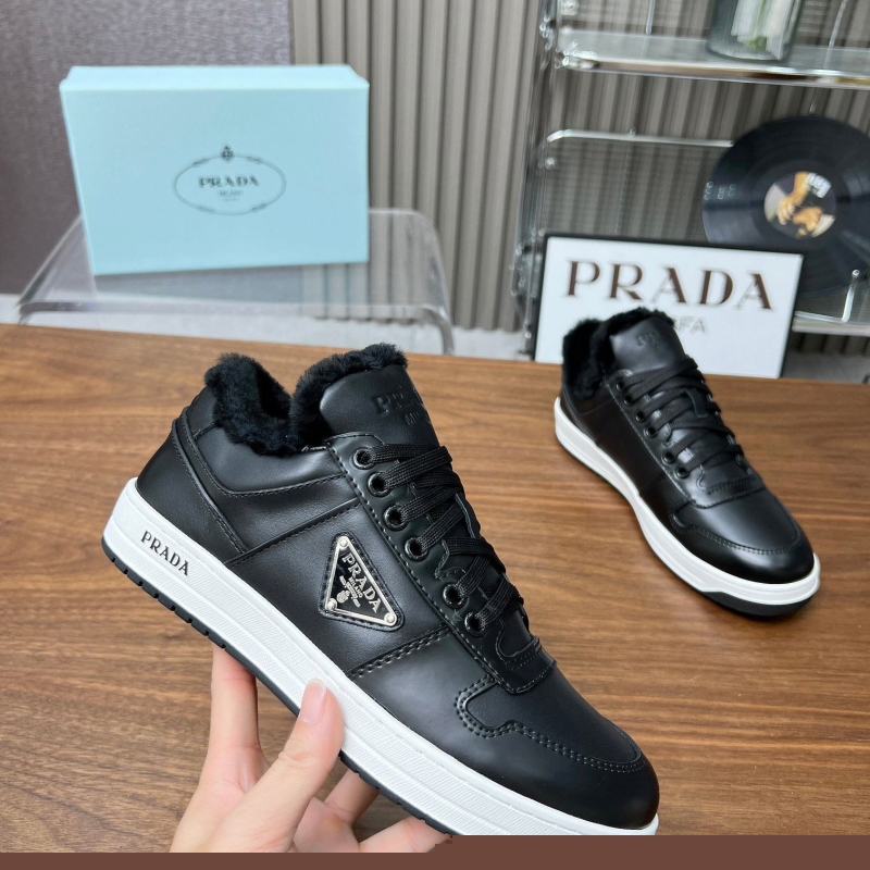 Pra*a casual shoes